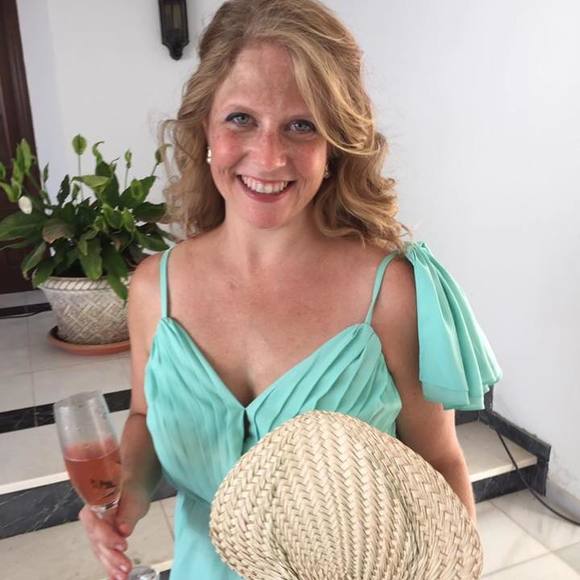 Meet your Posher, Karrie - Picture 1 of 2